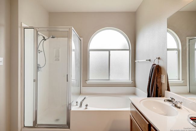 125 Wright Cv, House other with 3 bedrooms, 2 bathrooms and null parking in Cibolo TX | Image 25