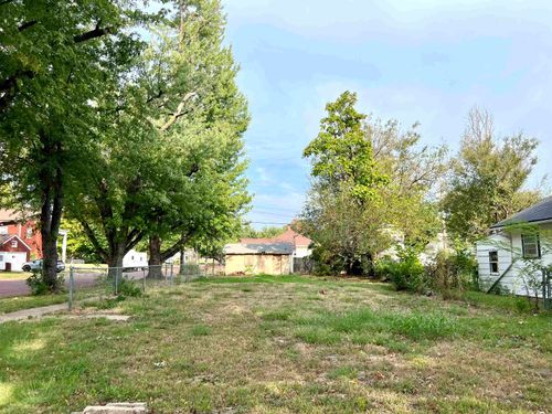 328 N 5th, Arkansas City, KS, 67005 | Card Image