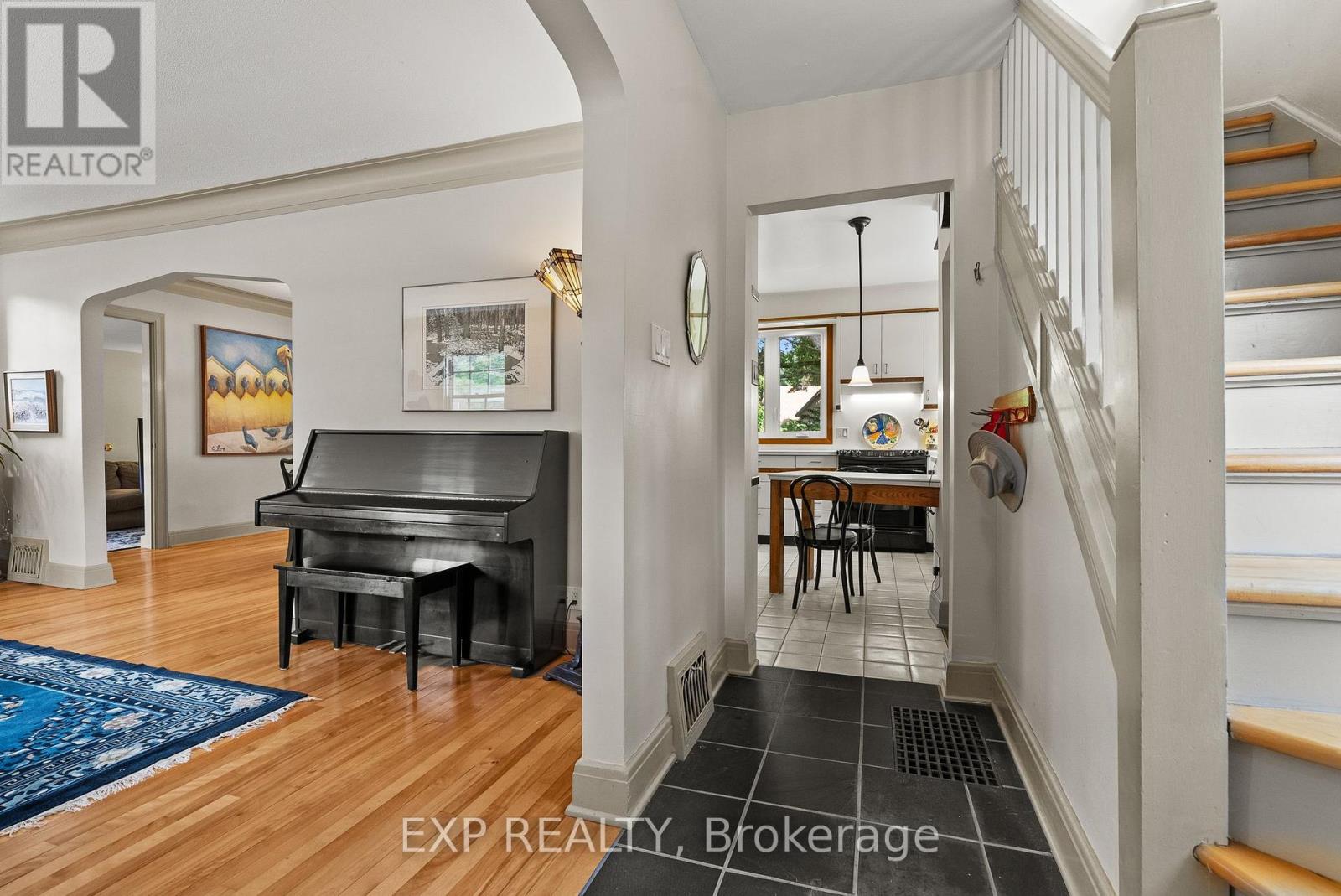 Residential in Ottawa 4