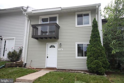 118 N Cottage Rd, STERLING, VA, 20164-1382 | Card Image