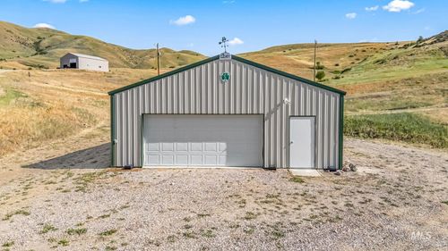 24 Family Pl, Horseshoe Bend, ID, 83629-8098 | Card Image