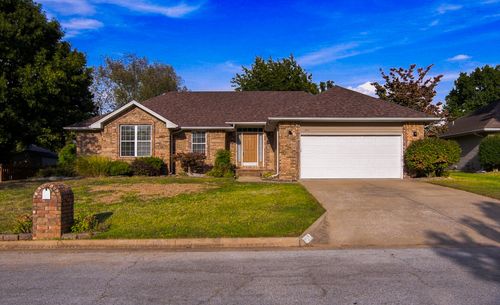306 S Ellen St, Nixa, MO, 65714-9083 | Card Image
