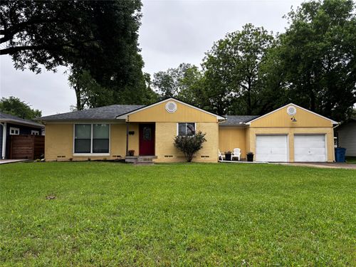 816 E Texas Street, Grapevine, TX, 76051 | Card Image