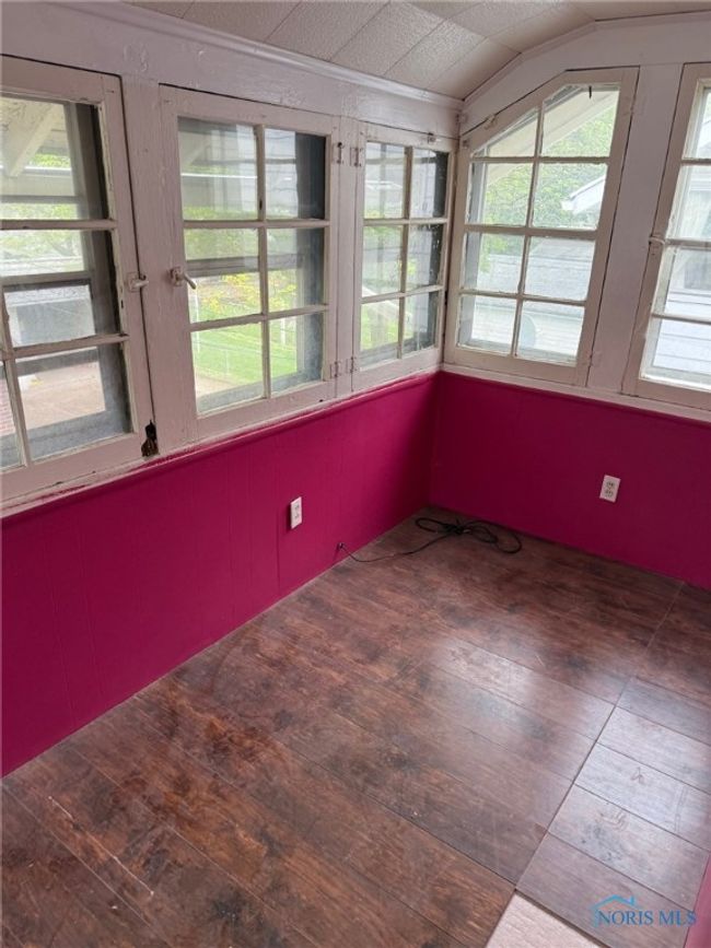 Rear 'sleeping' porch | Image 13