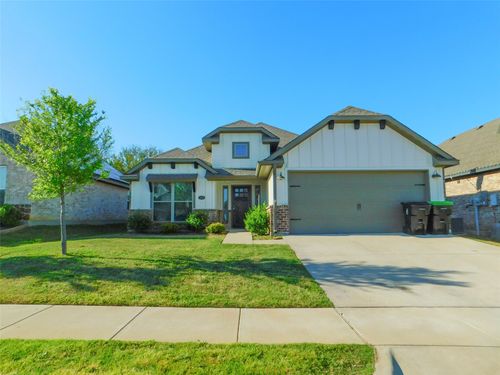 117 Maverick Ln, Pilot Point, TX, 76258-1537 | Card Image