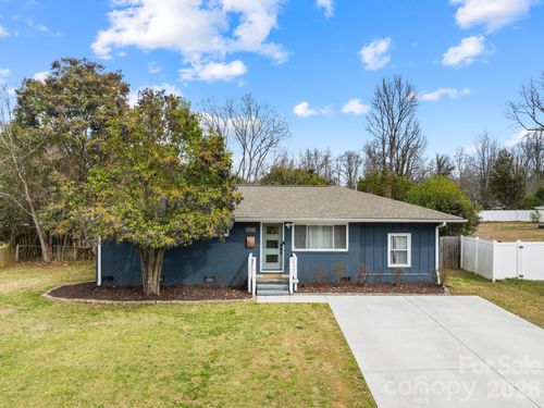 4127 Strangford Ave, Charlotte, NC, 28215-3828 | Card Image