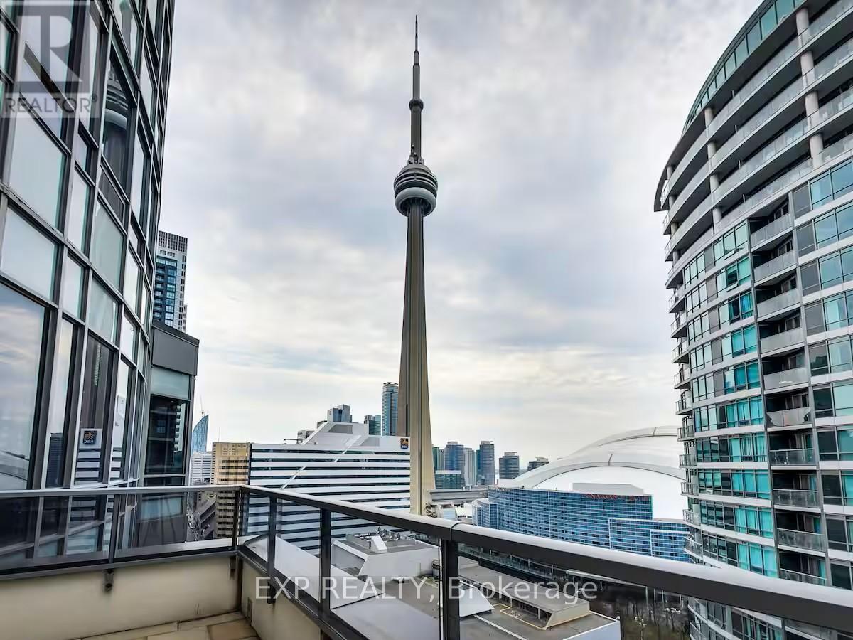 Residential in Toronto (Waterfront Communities)