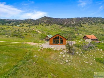 11 Big Sky Trail, House other with 2 bedrooms, 2 bathrooms and null parking in Nye MT | Image 3