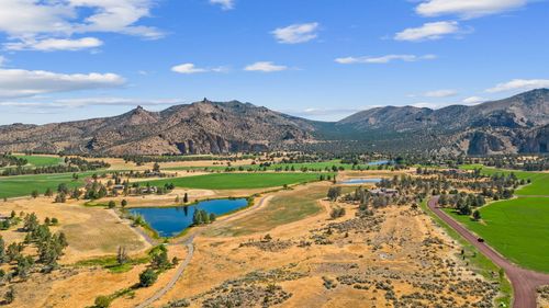 lh-43-711 Ne Good Pasture Loop, Terrebonne, OR, 97760-9611 | Card Image