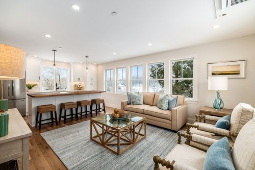 4-145 Main St, Essex, MA, 01929-1305 | Card Image