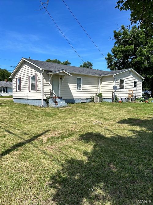 215 8th St, Park Hills, MO, 63601-4316 | Card Image