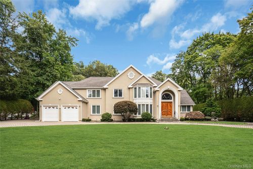 25 Oriole Way, Dix Hills, NY, 11746-4915 | Card Image