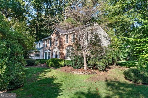 10621 Beechnut Ct, FAIRFAX STATION, VA, 22039-1926 | Card Image