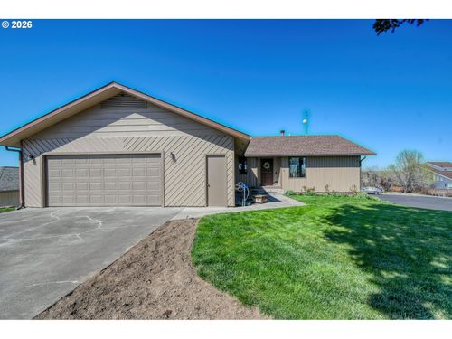 17 Se Kirk Ave, Pendleton, OR, 97801 | Card Image