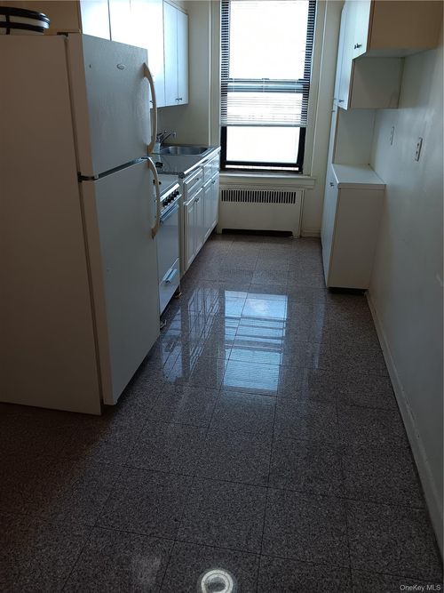 40-45 201 Street, New York, NY, 11361 | Card Image