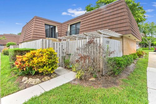 2523 25th Ln, Palm Beach Gardens, FL, 33418-3591 | Card Image