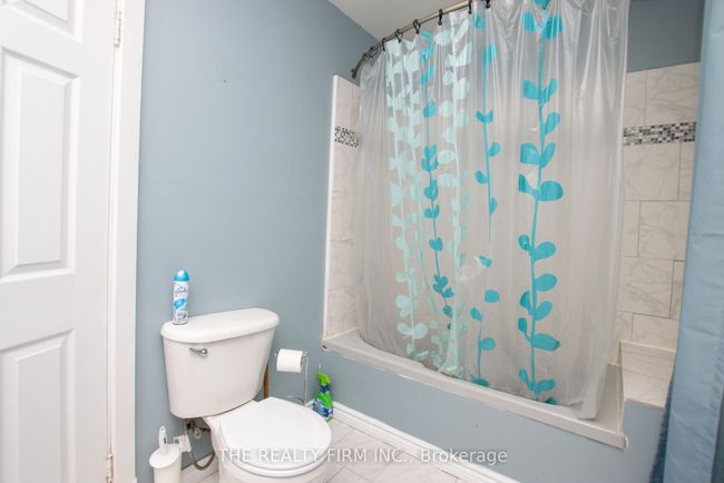 666 Lorne Ave, Home with 5 bedrooms, 3 bathrooms and 1 parking in London ON | Image 25