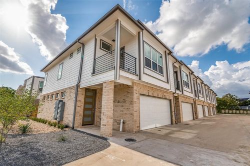 7307 Rubio Pl, Dallas, TX, 75235-3518 | Card Image