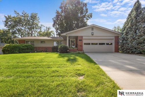 431 Lakewood Dr, Lincoln, NE, 68510-2419 | Card Image