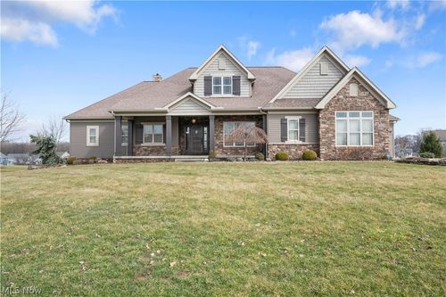 436 Heatherby Ln Ne, Hartville, OH, 44632-8894 | Card Image