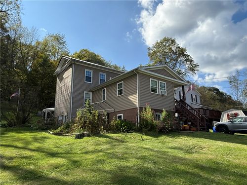 111 Fulton Ln, Indiana, PA, 15701-7663 | Card Image