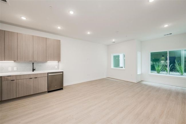APT-123 - 4802 S Congress Ave, Condo with 1 bedrooms, 1 bathrooms and null parking in Austin TX | Image 12