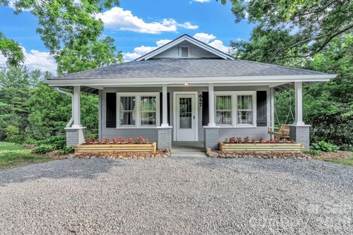657 Old Fort Rd, Fairview, NC, 28730-9522 | Card Image