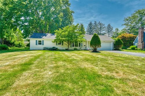 44 Duncott Rd, Fairport, NY, 14450-3150 | Card Image