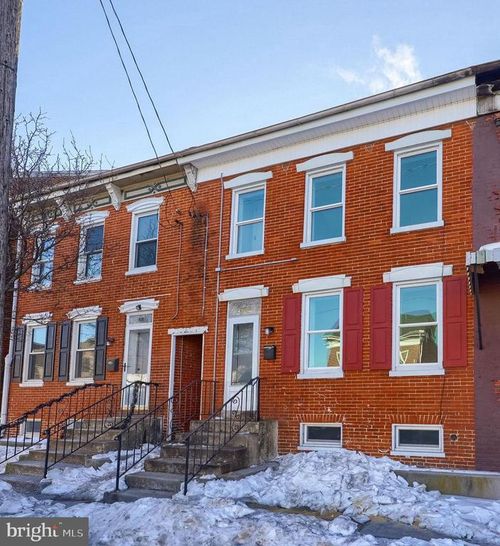 926 E Market St, YORK, PA, 17403-1104 | Card Image