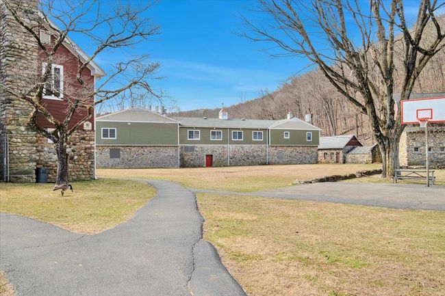 View of front of property with a front yard | Image 37