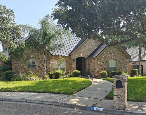 2516 Sequoia Dr, Mission, TX, 78572-4712 | Card Image