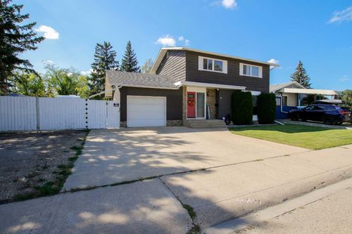 4 Mckee Close, Red Deer, AB, T4N0L9 | Card Image