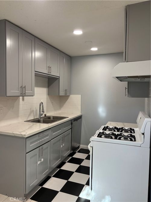 131-8641 Glenoaks Blvd, Sun Valley, CA, 91352-3576 | Card Image