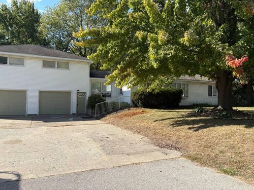 9280 California Rd, Bridgman, MI, 49106-9204 | Card Image