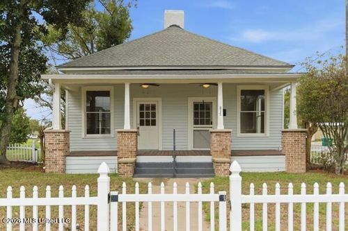 817 39th Ave, Gulfport, MS, 39501-1433 | Card Image