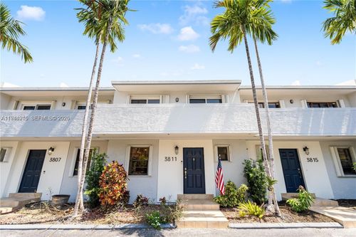 3-3811 Ne 166th St, North Miami Beach, FL, 33160-3855 | Card Image