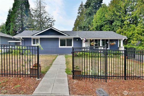 21502 52nd Ave W, Mountlake Terrace, WA, 98043-3007 | Card Image