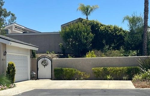 28072 Klamath Ct, Laguna Niguel, CA, 92677-7018 | Card Image