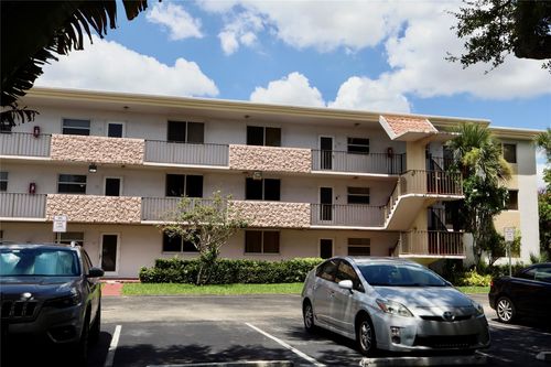 apt-223-5985 Del Lago Cir, Sunrise, FL, 33313-6311 | Card Image