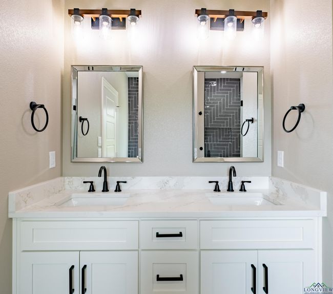 15122 High Country Acres Ln, House other with 4 bedrooms, 2 bathrooms and null parking in Lindale TX | Image 34