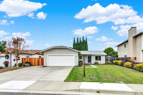 1402 Shasta Street, Suisun City, CA, 94585 | Card Image
