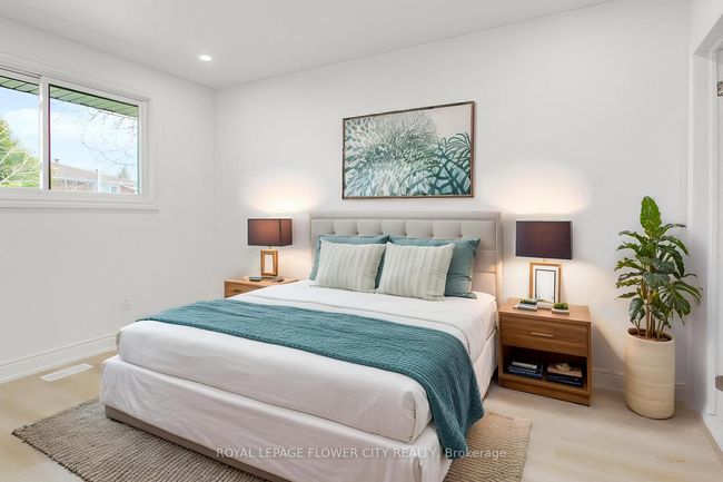 56 Moxley Dr, House other with 6 bedrooms, 4 bathrooms and 5 parking in Hamilton ON | Image 9