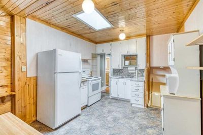 1816 27 Ave Sw, House detached with 3 bedrooms, 2 bathrooms and 2 parking in Calgary AB | Image 3