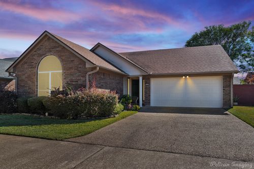 526 Red Baron Dr, Shreveport, LA, 71115-3052 | Card Image