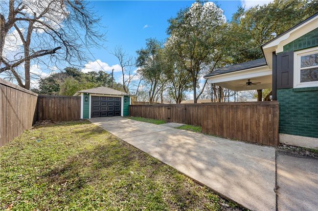 3306 Cumberland Ave, House other with 2 bedrooms, 2 bathrooms and 4 parking in Waco TX | Image 82