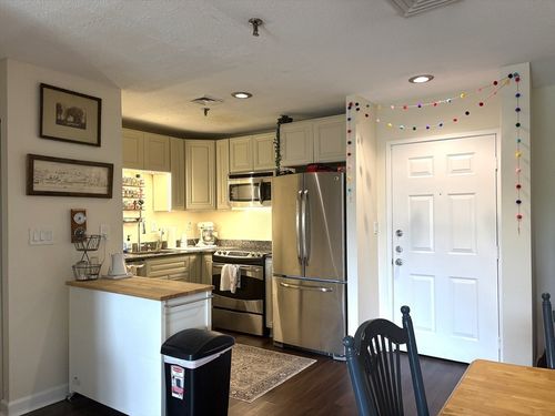 apt-303-90 Quincy Shore Dr, Quincy, MA, 02171-2916 | Card Image