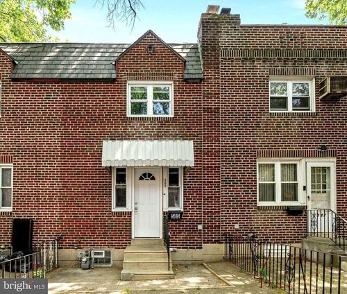 585 Snowden Rd, UPPER DARBY, PA, 19082-5013 | Card Image