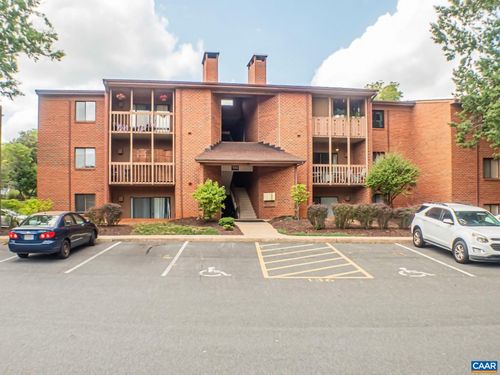 5-136 Green Turtle Ln, CHARLOTTESVILLE, VA, 22901 | Card Image