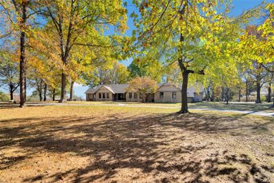 5407 E Mission Boulevard, House other with 4 bedrooms, 3 bathrooms and null parking in Fayetteville AR | Image 2