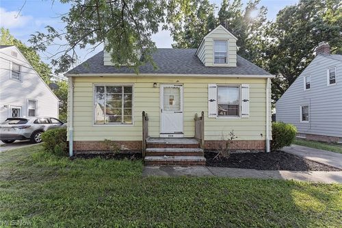 866 E 209th St, Euclid, OH, 44119-2406 | Card Image